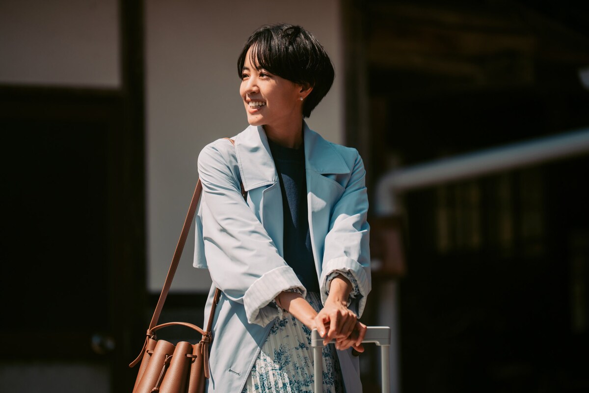 eiga_natalie's tweet photo. 「ナギダイアリー」松たか子が作業着姿で彫刻制作中、石橋静河と松山ケンイチは言葉交わす

監督・脚本は深田晃司、来週開幕のカンヌ国際映画祭にてワールドプレミア
https://t.co/Auz5JqV0QX

#ナギダイアリー https://t.co/QcSFwMGqbC