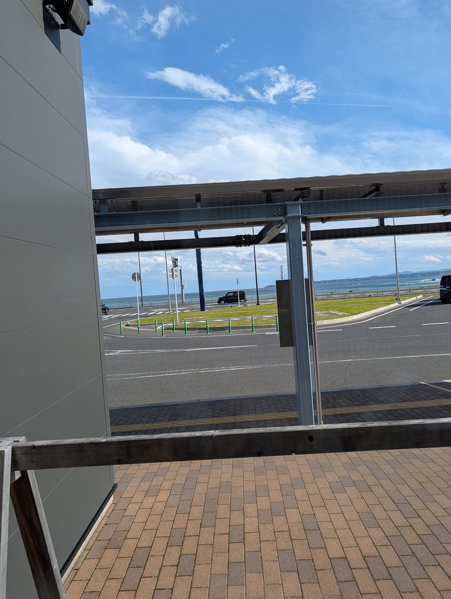 Edge75933915's tweet photo. 帰省途中の道の駅…激混みだった… https://t.co/HCsYSPcxGu