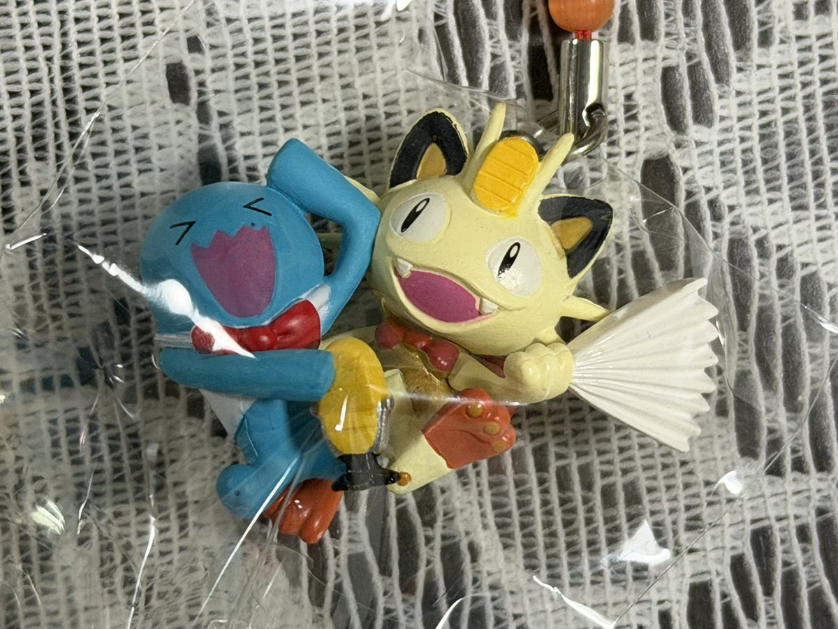 ポケモンご当地ストラップです。2013年頃に全国のお土産ショップや
