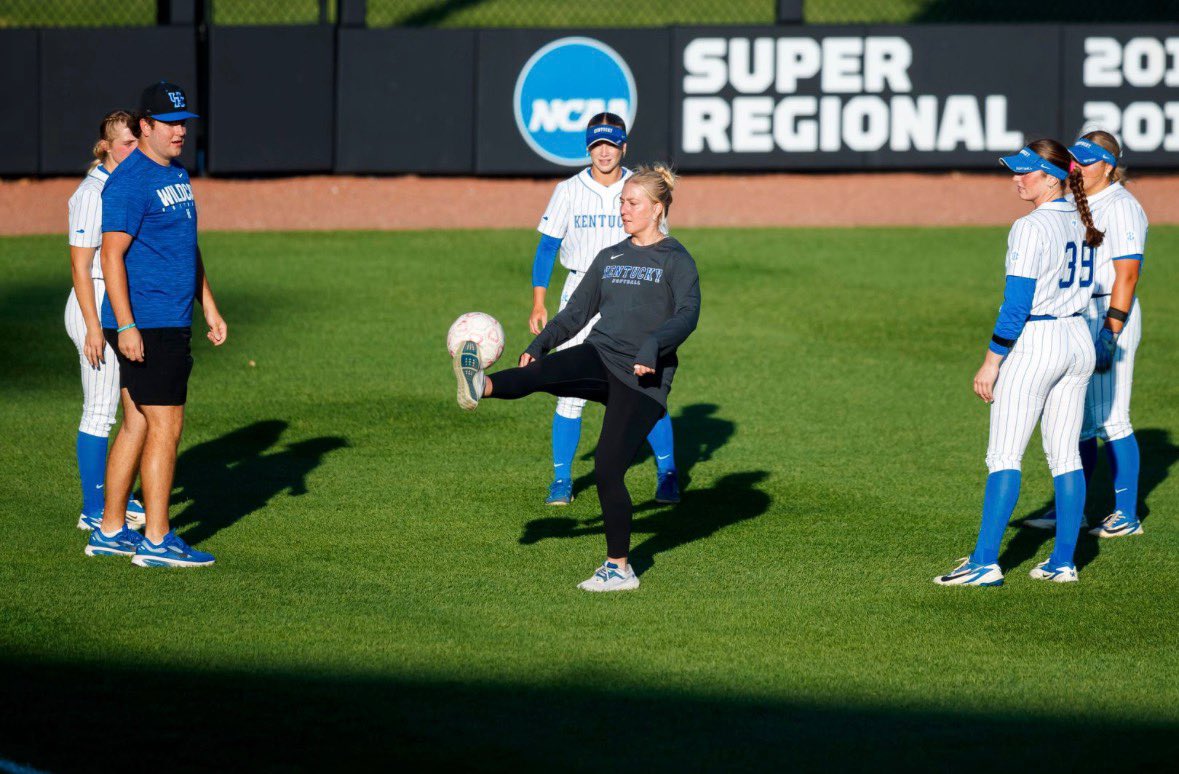 tybuck22's tweet photo. Thanks for letting me live out my childhood dream, @uksoftball!

It’s been the opportunity of a lifetime to be a manager for UKSB. I can’t thank the number of people that have impacted my life from this program enough. HMU for your dugout cheering needs, we’ve got a word doc.😹🫶🏼 https://t.co/6uUDQ5lYzC