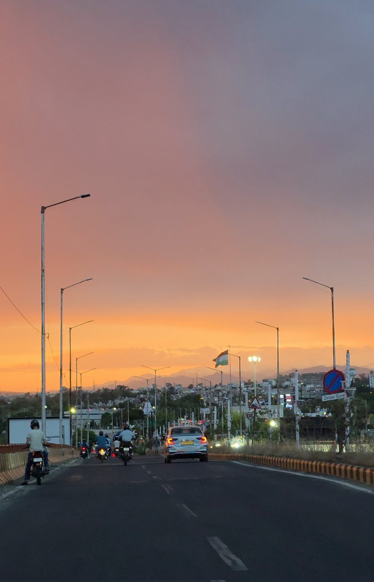 Meghup21's tweet photo. 💕
#jammu #beautifuljammu https://t.co/tIcrX1IiHL