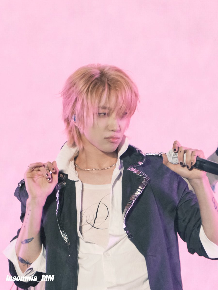 Insomnia_MM89's tweet photo. 260501 南京咪豆音乐节

#디에잇 #THE8
#서명호 #徐明浩 #ミンハオ
#SEVENTEEN #세븐틴 https://t.co/94iG3gy2ws