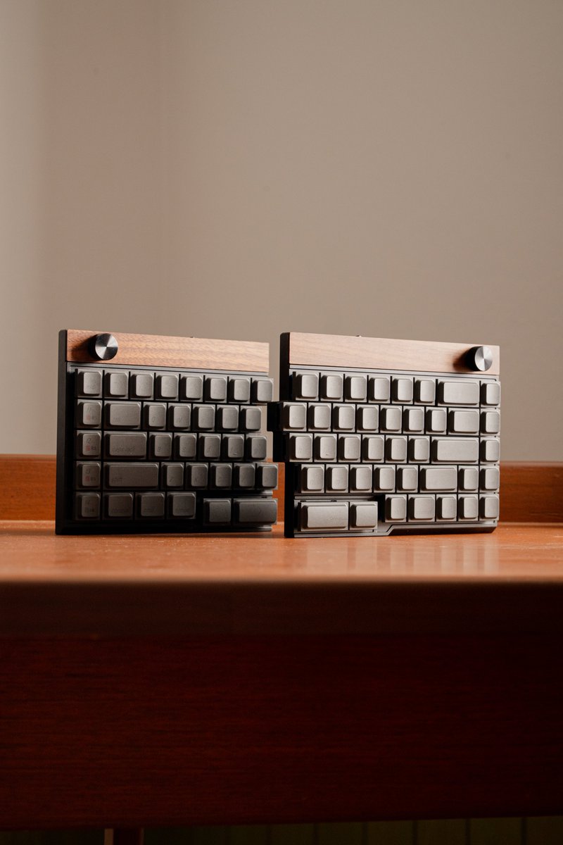 JezailFunder's tweet photo. Hey friends! 👋 PledgeBox surveys for the Jiffy75 are officially in your inboxes! 💌
This helps us lock in your final color choices and confirm your shipping details so we can get your boards prepped and shipped out to you as smoothly as possible. Thanks for your help!#Jiffy75 https://t.co/ICoTWfWf8Q