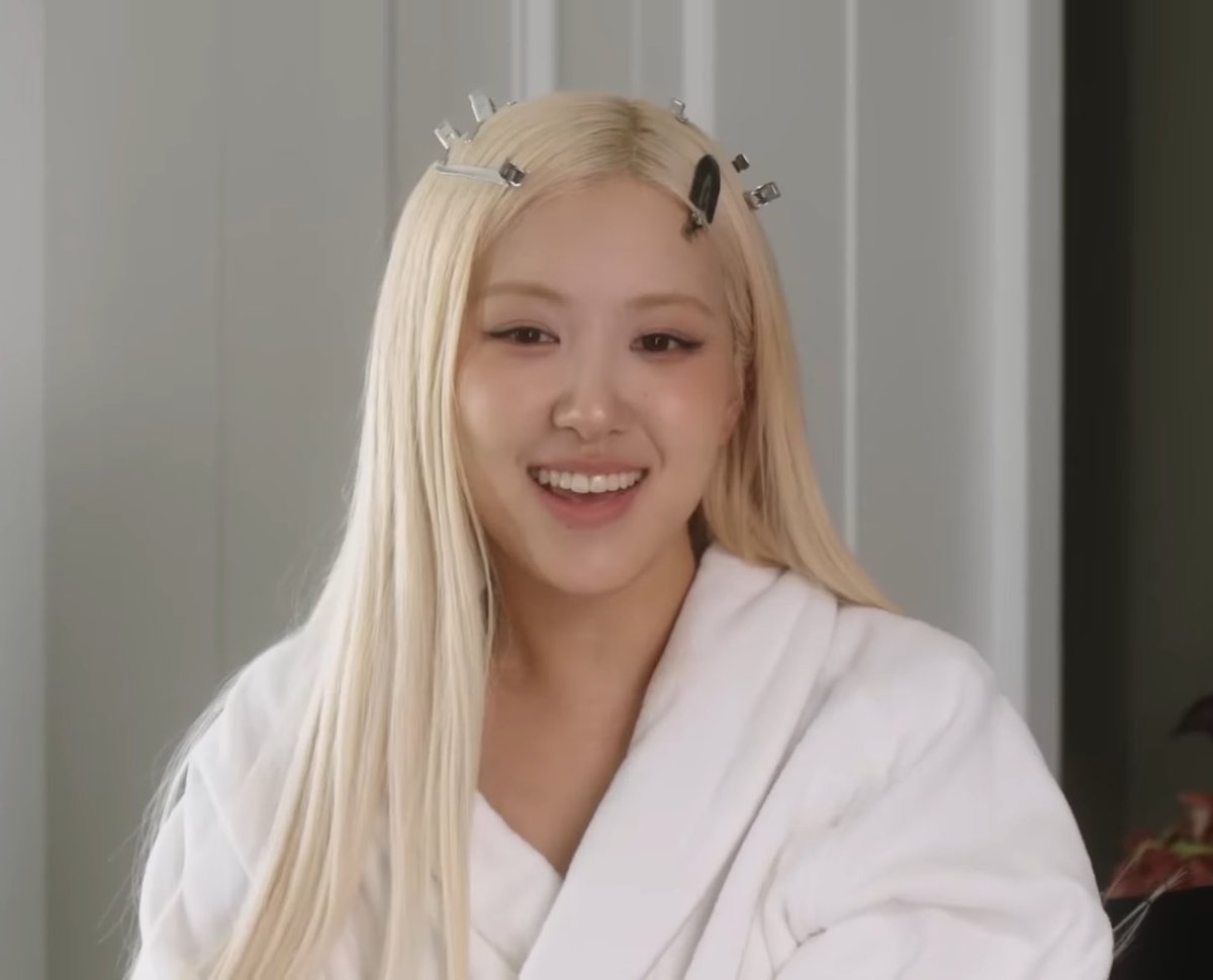 rosie tweet media