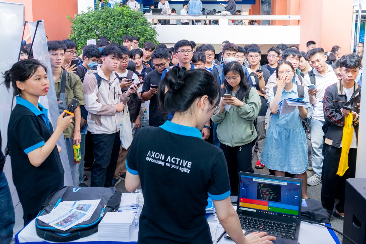 AxonActiveVN's tweet image. Another successful job fair — Axon Active x HCMUS 🚀
#AxonActive #JobFair #HCMUS #Dev