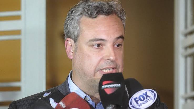 Caso Sur Finanzas: El fiscal acusa a Spinosa de “cometer delitos en representación del Club”

soydebanfield.com.ar/caso-sur-finan…