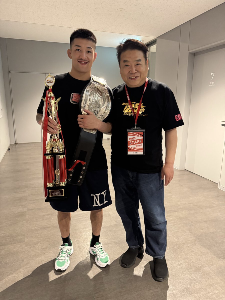 鹿志村仁之介 tweet media