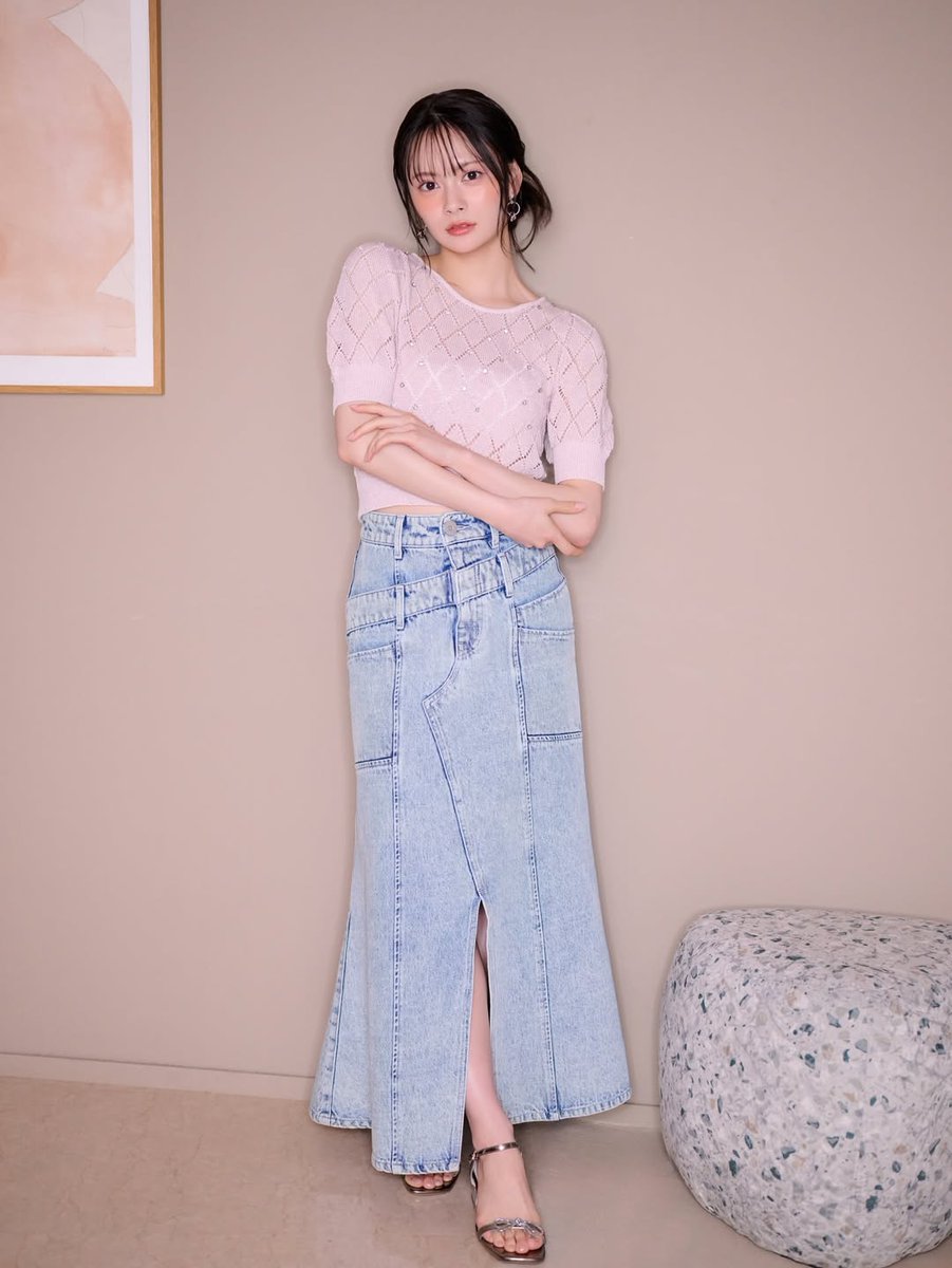 Rienda インスタの投稿

EARLY SUMMER MOMENT with.AKB48 
- - - - - - - - - - - - - - - - - - - - - 
AKB48が魅せる初夏の装い♡
伊藤百花 Ito Momoka 

#伊藤百花