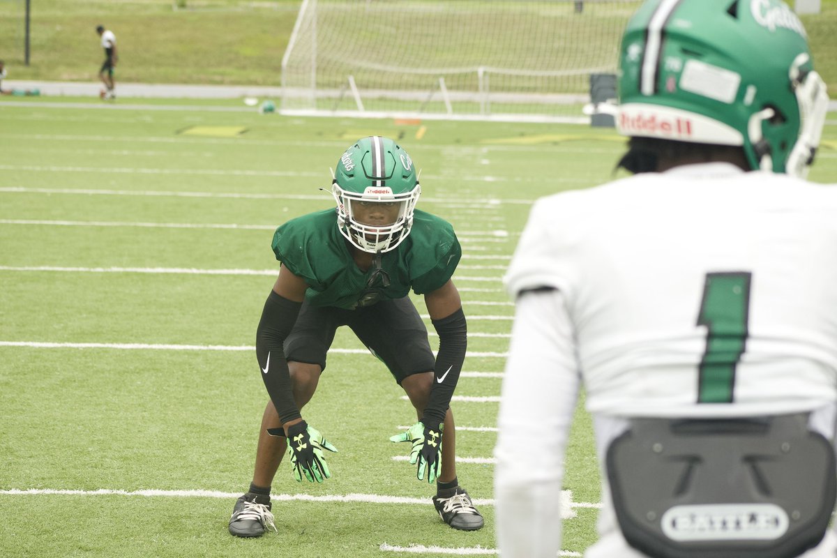 immjaylen's tweet photo. Spring ball in the SWAMP. 
@CoachPDUB_ @CoachLacey24 @CoachKnight36 
@LandonPrentiss6 @5CorbinWalker @Mesiahsims3 @12Jameswarfield @Jaylensmith724 @wallysscurry4 @JaydenYounger16 @deveyonbeard https://t.co/wyf89LhjFt