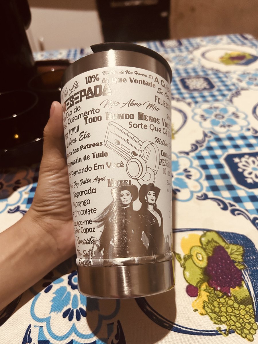 foryoumalila_'s tweet photo. Ai, gente, eu estou muito apaixonada por esse meu presente!❤️ https://t.co/hg6Dv6RpO7