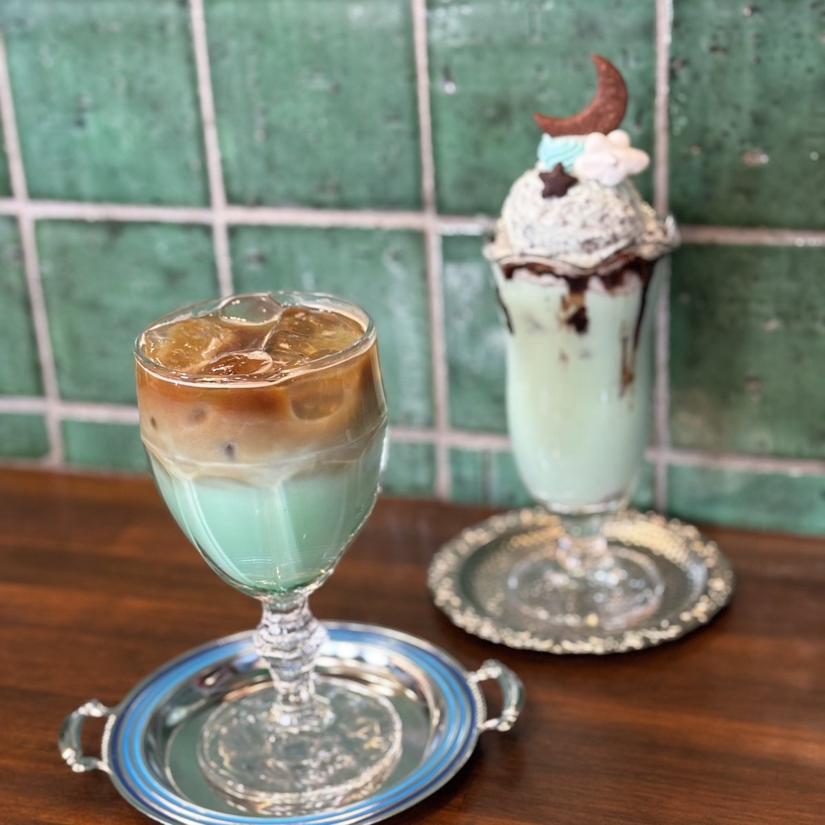 今年もチョコミントパフェやドリンク販売しております✨
写真のミントラテ、チョコミントフロート5月〜6月末までの販売です🩵🤎

#チョコミント
#チョコミン党