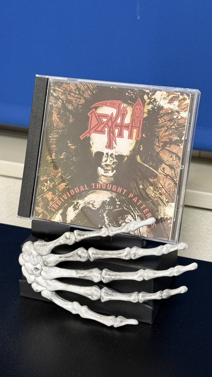 DEATHのIndividual Thought Patternsを聴いています デスメタルの元祖