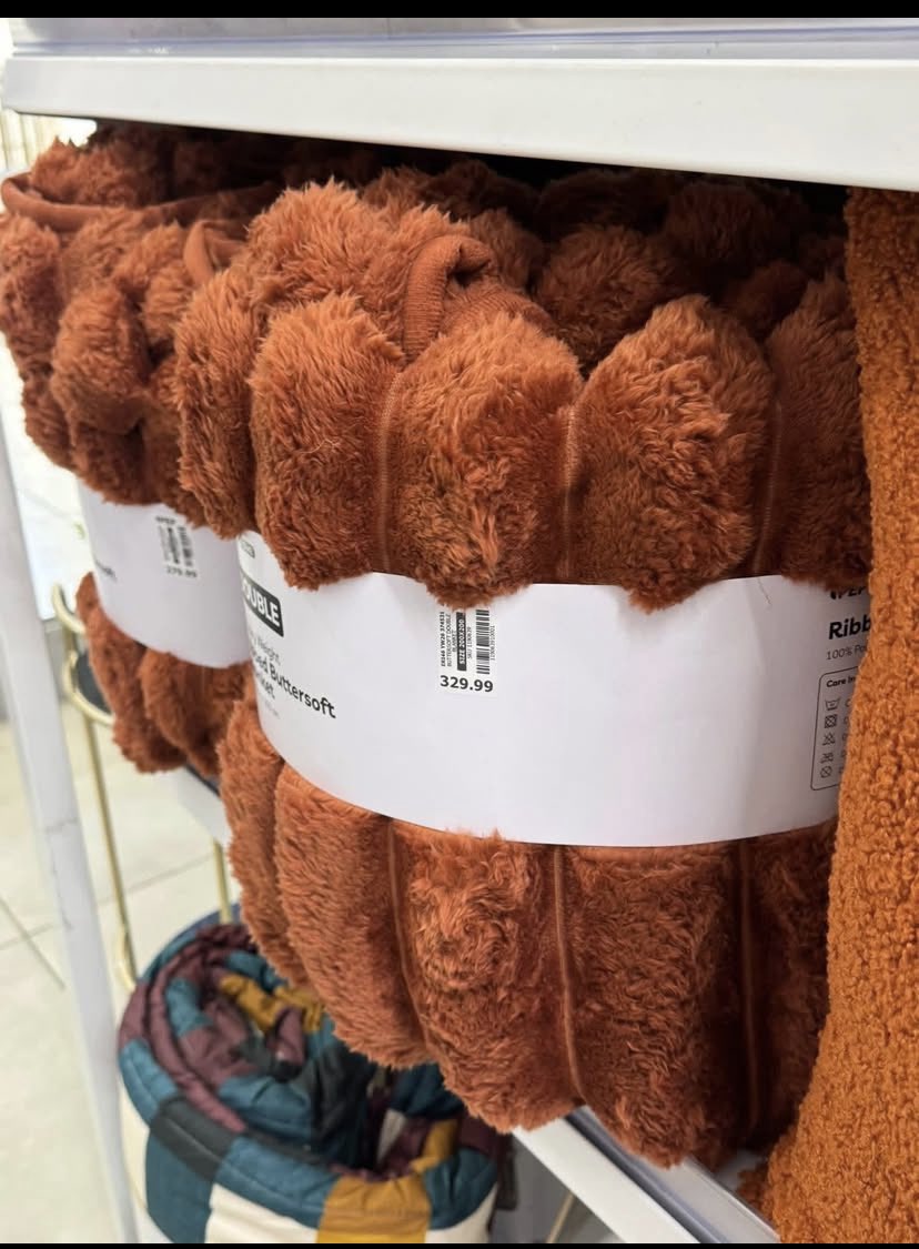 MzoloUnfiltered's tweet photo. Fleece blankets at pep guys run 😻 https://t.co/LyUMyC3vKH
