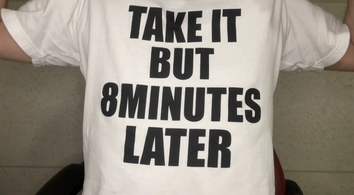 明日、新しいデザインのTシャツを販売開始します。
カラーはホワイト.ブラック
サイズはS.M.L.XL
生地はノーマルタイプ.ソフト素材タイプ
価格は2,500円(送料込み)
PayPay決済のみの対応になります。
購入希望の方は、DMにてご連絡下さい。
宜しくお願いいたします。
それ取ってでも8分後💁‍♂️
