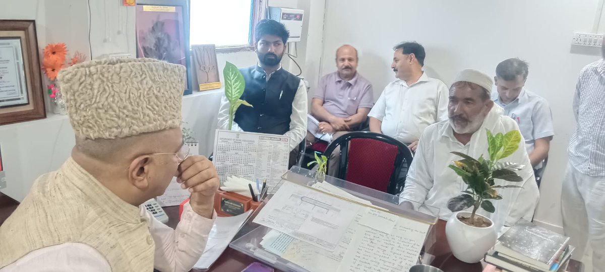 📍Bathindi, Jammu

In the public hearing (Janata Darbar) held at the residential office in Bathindi, Jammu, interacted with various public delegations and discussed the public issues of the area.

During this, necessary instructions were given to the concerned officials for the
