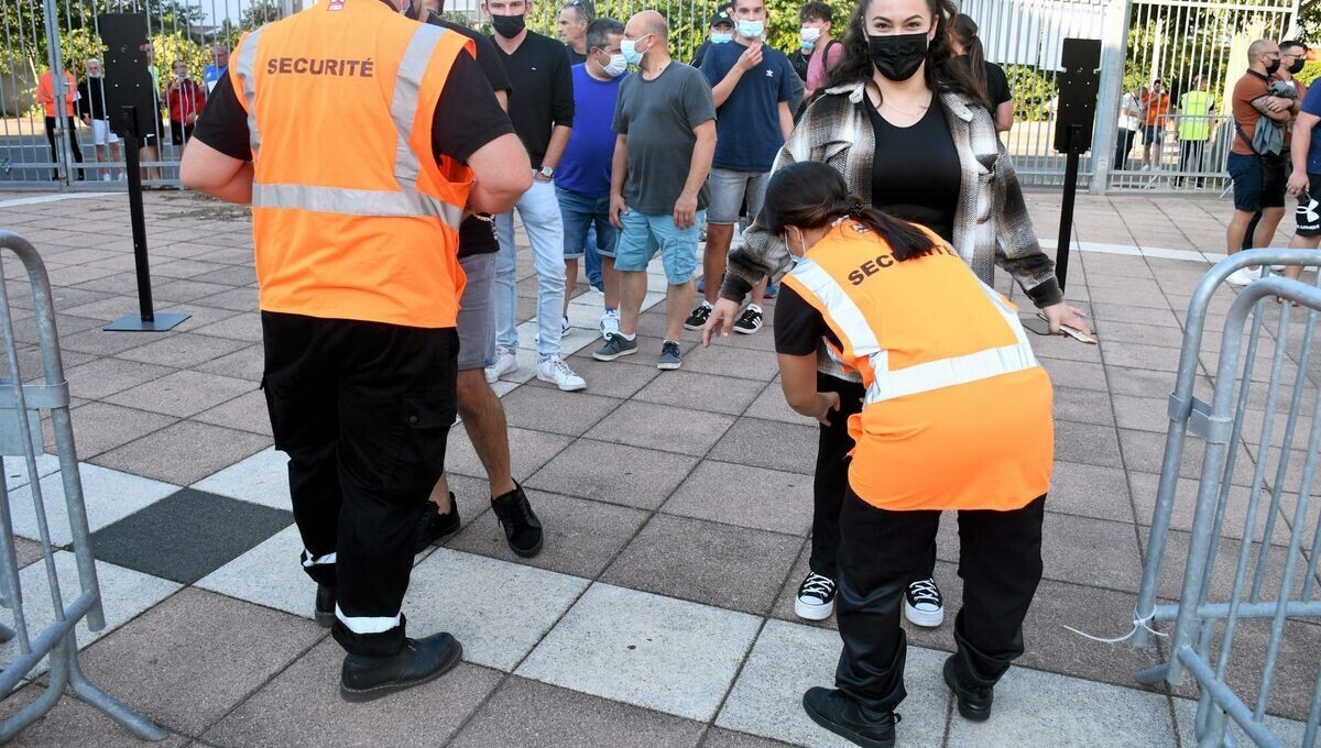 "Ma fille était en larmes", des supportrices des Girondins dénoncent des fouilles abusives lors du match à Bayonne
l.ici.fr/wKKv