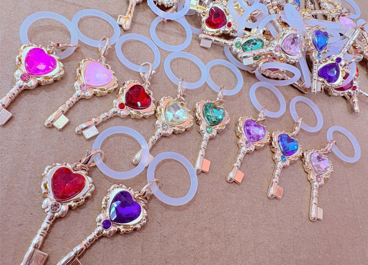めじるし💎スクイーズ🍰 大人気💖 めじるしアクセサリー💎 可愛くない