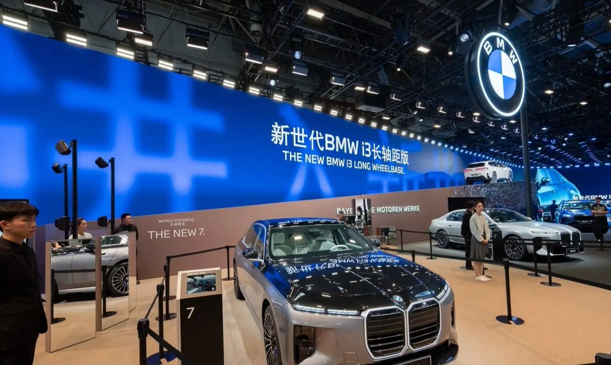 Kinglight08's tweet image. BMW’s booth at Auto China 2026 featured 350+ sqm of Absen SA Series LED 🔥

59m-wide main screen, 7680Hz refresh rate, and seamless Brompton processing delivered stunning visuals on-site &amp;amp; on-camera.

A benchmark for high-end exhibition displays.

#LED #BMW #AutoChina2026 #Absen
