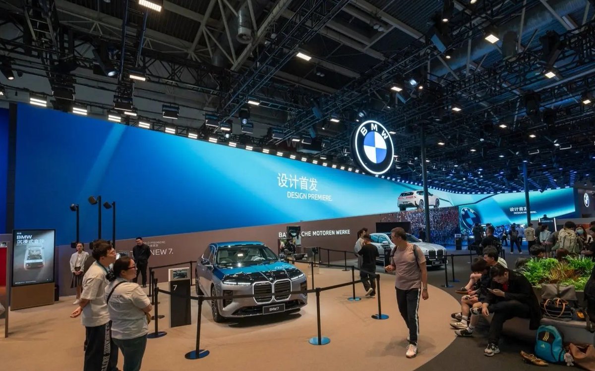 Kinglight08's tweet image. BMW’s booth at Auto China 2026 featured 350+ sqm of Absen SA Series LED 🔥

59m-wide main screen, 7680Hz refresh rate, and seamless Brompton processing delivered stunning visuals on-site &amp;amp; on-camera.

A benchmark for high-end exhibition displays.

#LED #BMW #AutoChina2026 #Absen