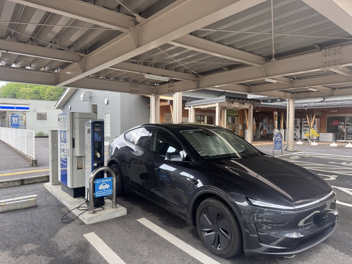 Tesla Model Y LR FAN tweet media
