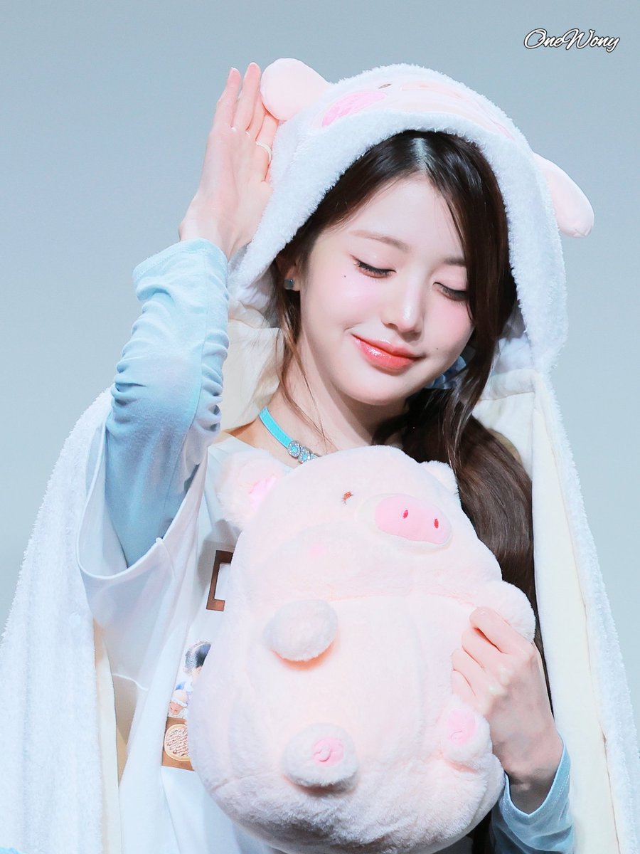 One_wony's tweet photo. 260505

#IVE #아이브 #원영 #장원영 #ウォニョン #WONYOUNG #JANGWONYOUNG https://t.co/MoeVvk11u1