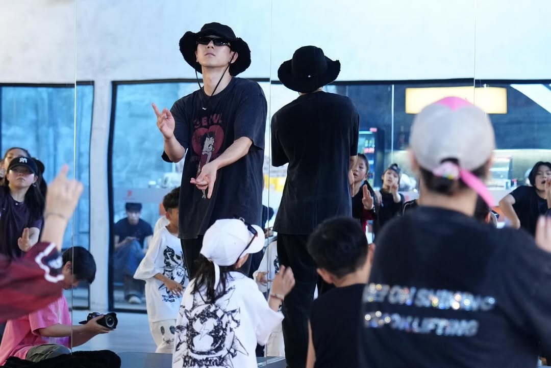 teamiam_ph's tweet photo. [3]

📷: [landmarkofficial__ via ig post] 260506

ⓘ TEAM I'AM dance workshop at Landmark, China.

#YEJUN #예준 #HOWL #하울 #MINJUN #민준 #MINSEO #민서 #Team_IAm #팀아이엠 https://t.co/RhvZ0r2JzI