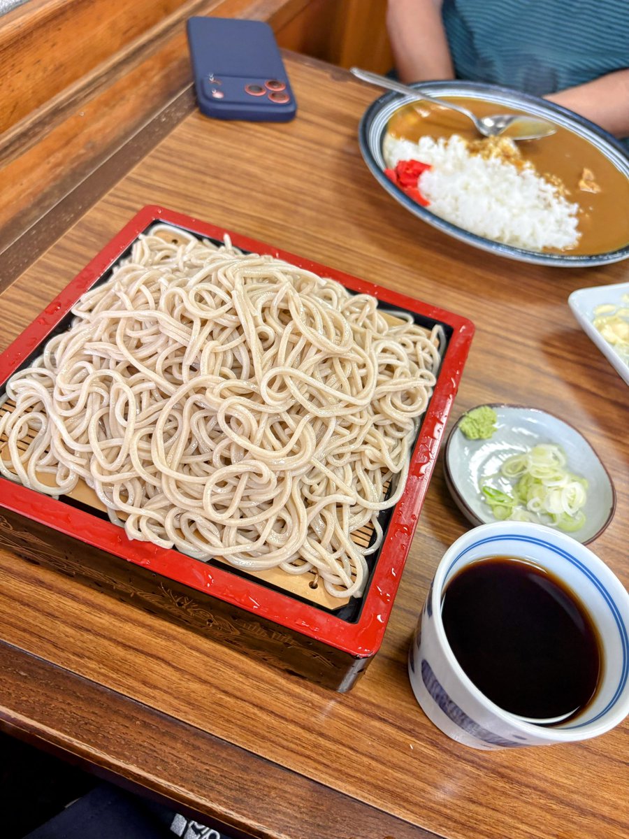 runramrunram's tweet photo. GW終わっちゃうね😭
本日は茅ヶ崎大好き先輩とウォーキング💪
茅ヶ崎駅〜道の駅茅ヶ崎へ
朝早いのに🈵でびっくり🫢
お次はひらつかシーテラスまで平塚のビーチを歩いて行きます
こちらはお初となりますが広々とし景色も良く中々よきところでした🌊
帰りに天丼ころも🈵に付き生そば若竹で〆てGW終了〜🚃 https://t.co/aAVVJbr2Ge