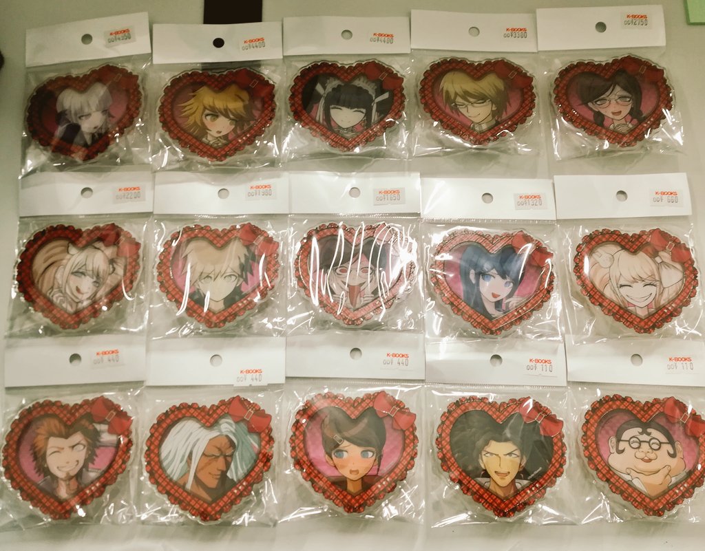 入荷情報】 ダンガンロンパ ハート型アクリルバッジ 無印 V3 入荷しま