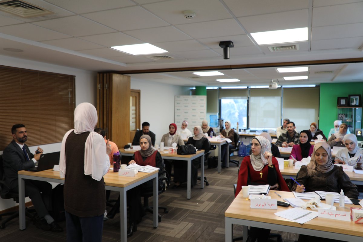 HCAC_MENA's tweet photo. انطلاق أولى الجلسات التدريبية لدورة منسق جودة معتمد في مجلس اعتماد المؤسسات الصحية بمشاركة من وزارة الصحة والقطاع الخاص والمستشفيات الجامعية.يركز البرنامج على تحسين جودة الرعاية الصحية، مع إدخال تقنيات الذكاء الاصطناعي لأول مرة ضمن محاوره.الدورة معتمدة محلياً ودولياً. #HCAC https://t.co/Ui5MptLRve