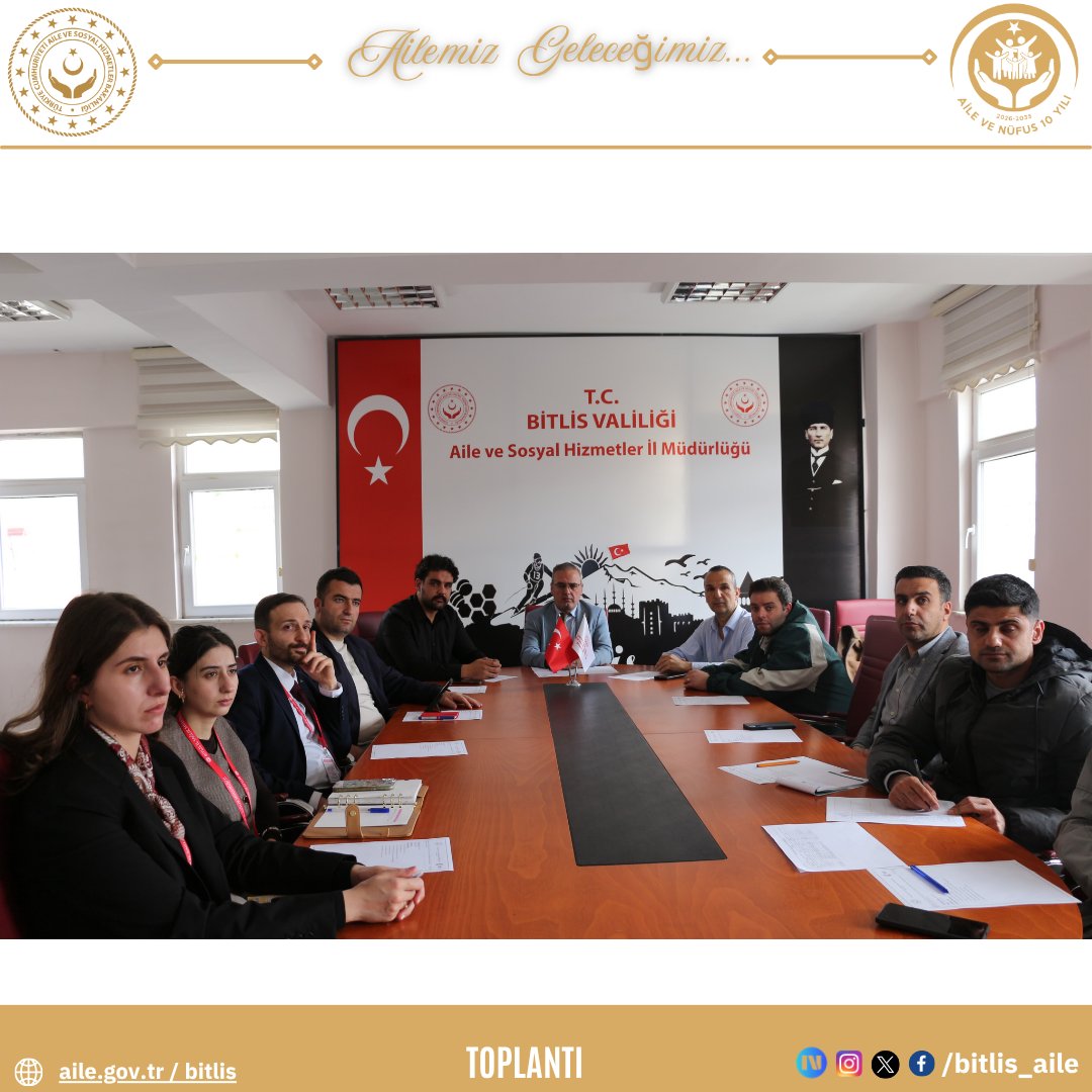bitlis_aile's tweet photo. 📌 TAMP-2026 Yılı İlk Toplantısı Gerçekleştirildi.

Şube Müdürümüz Adem Koçak başkanlığında, PSD ekiplerimiz ve paydaş kurum personellerinin katılımıyla TAMP-2026 yılı ilk toplantısı, İl Müdürlüğümüzde gerçekleştirildi.

Toplantıda; afet ve acil durumlarda sunulan psikososyal destek hizmetleri, kurumlar arası koordinasyon süreçleri ve dönemsel faaliyet planlamaları değerlendirildi.
@tcailesosyal @BitlisValiligi @ASHB_ATHGM