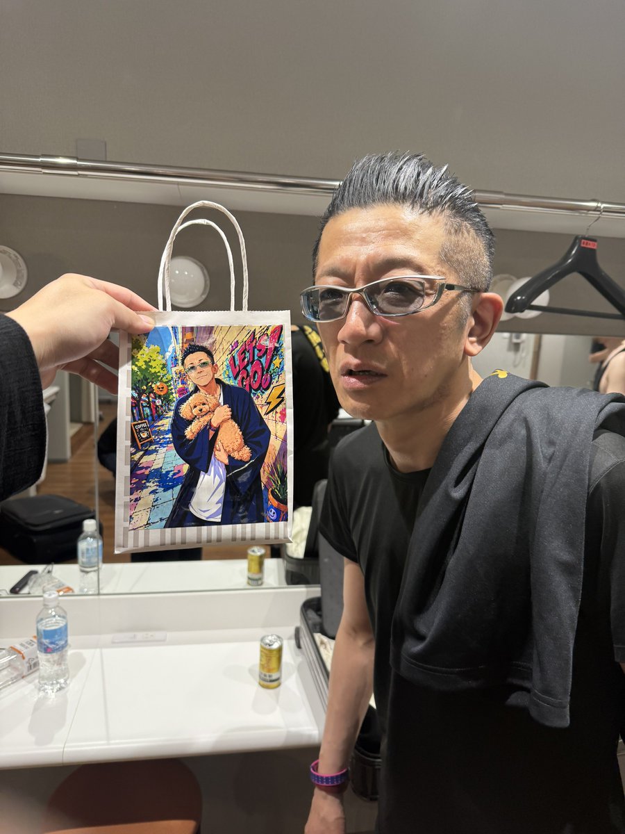 GW #石田組 ツアー終演
最終日は高崎芸術劇場にて！
大きいのにとてもいい響きで弾きやすかった😊
お客様から差し入れも😭
列車乗る前にはカフェのお菓子の差し入れも貰ってしまいました🙇
5月も頑張ります🍩