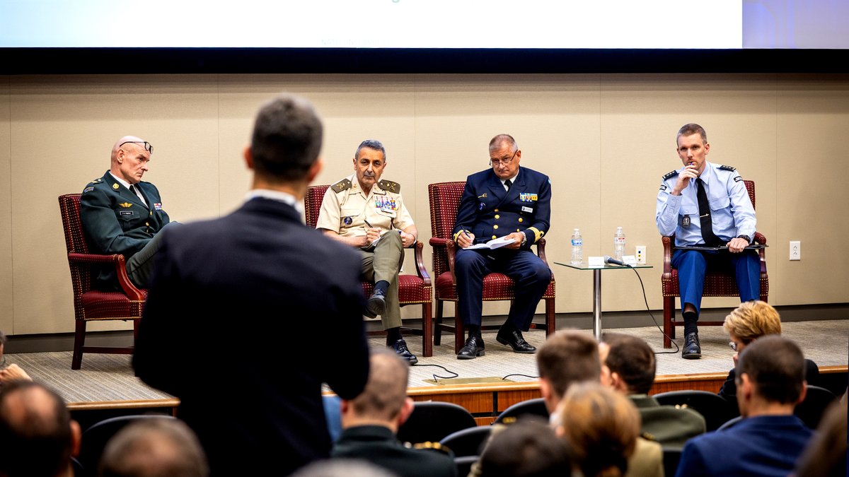 NATO_DefCollege's tweet photo. Transforming @NATO into an agile, interoperable & #MultiDomain-enabled Alliance ⚔️
The NDC visited @NATO_ACT in Norfolk 🇺🇸 to explore warfighting transformation, Multi-Domain readiness, #Interoperability & #Innovation 🤝
Plus, insights into @JFCNorfolk and its key role securing NATO’s Northern flank ❄️