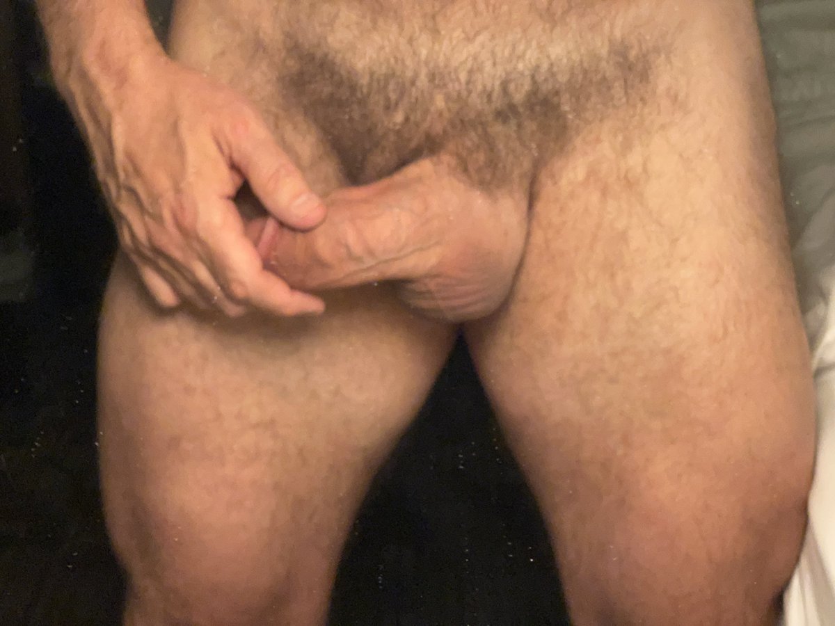 Ned38706012's tweet photo. Freshly shaved balls after gym nutting and shower https://t.co/Q4PAikUs7A