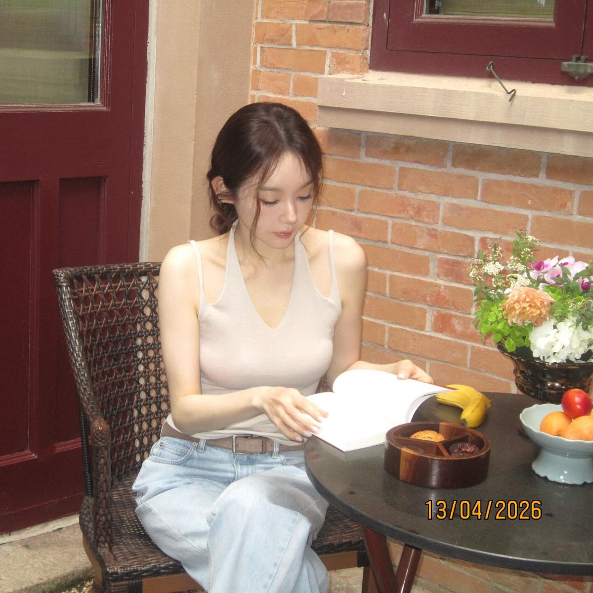 dearvichii's tweet photo. 올려주는 사진마다 여친짤인 여자 어떻게 안 예뻐하지 https://t.co/vxZIpEQ7Fo