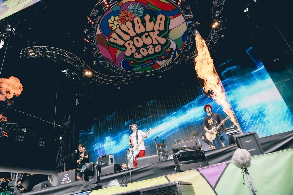 04LS_nagoya's tweet photo. 【ライブ終了！】
■5/6(水休) 『VIVA LA ROCK 2026』
埼玉スタジアム2002周辺・野外特設会場

今年は野外のビバラ🔥

早起き大成功のみなさん
ありがとうございました⚽️⚡️

📸 @fujii_taku https://t.co/m1GZnK3TFQ
