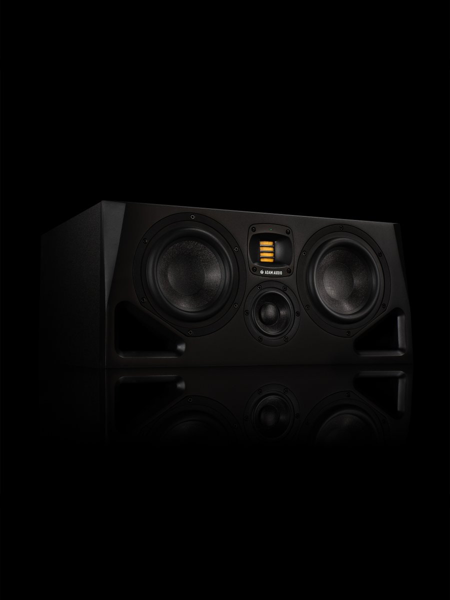 ADAMAudioJP's tweet photo. ADAM A77H - ミッドフィールドモニター

#ADAMAudio #A77H #studiogear #recordingstudio #モニタースピーカー https://t.co/T8vbuT5Zuk