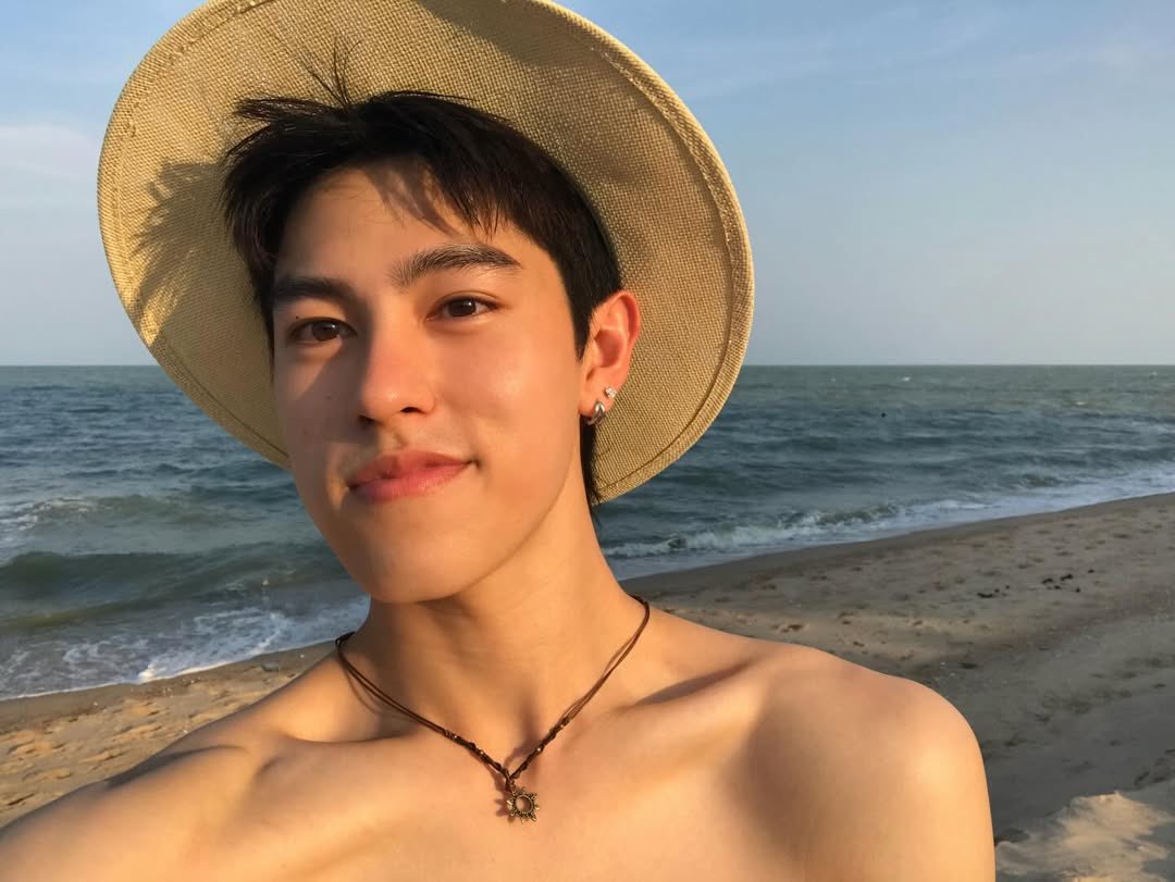 kusexyboy's tweet photo. ตกหลุมรักทะเลอีกแล้ว 💚🌊🐴
-ปริ๊นต์
IG : @saroot.p
#เศรษฐศาสตร์ #KU80 #KUSEXYBOY #ศิษย์เก่าแซ่บต้องบอกต่อ https://t.co/BcZsSTPYVq