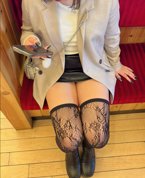 suk_s9's tweet photo. ゴールデンウィーク最終日
えろタイツでおでかけ😉 https://t.co/VcVEHlrybB