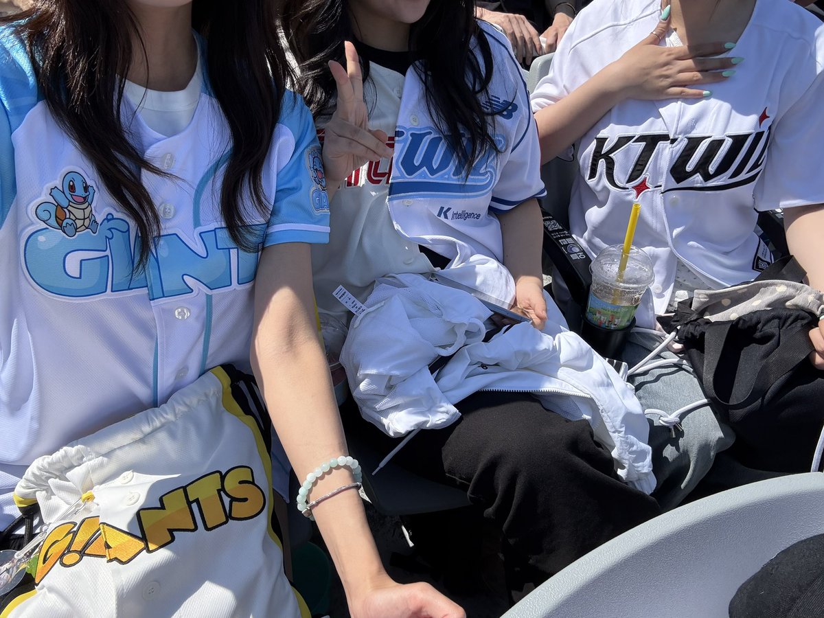 름죽이 tweet media