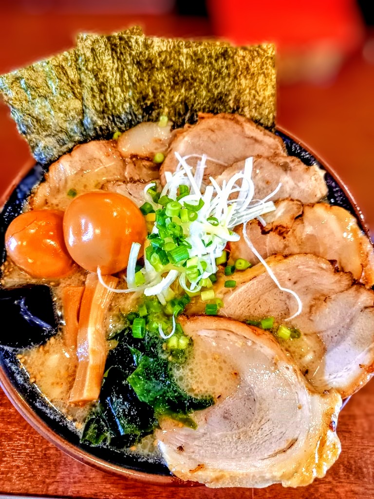 カルさん tweet media