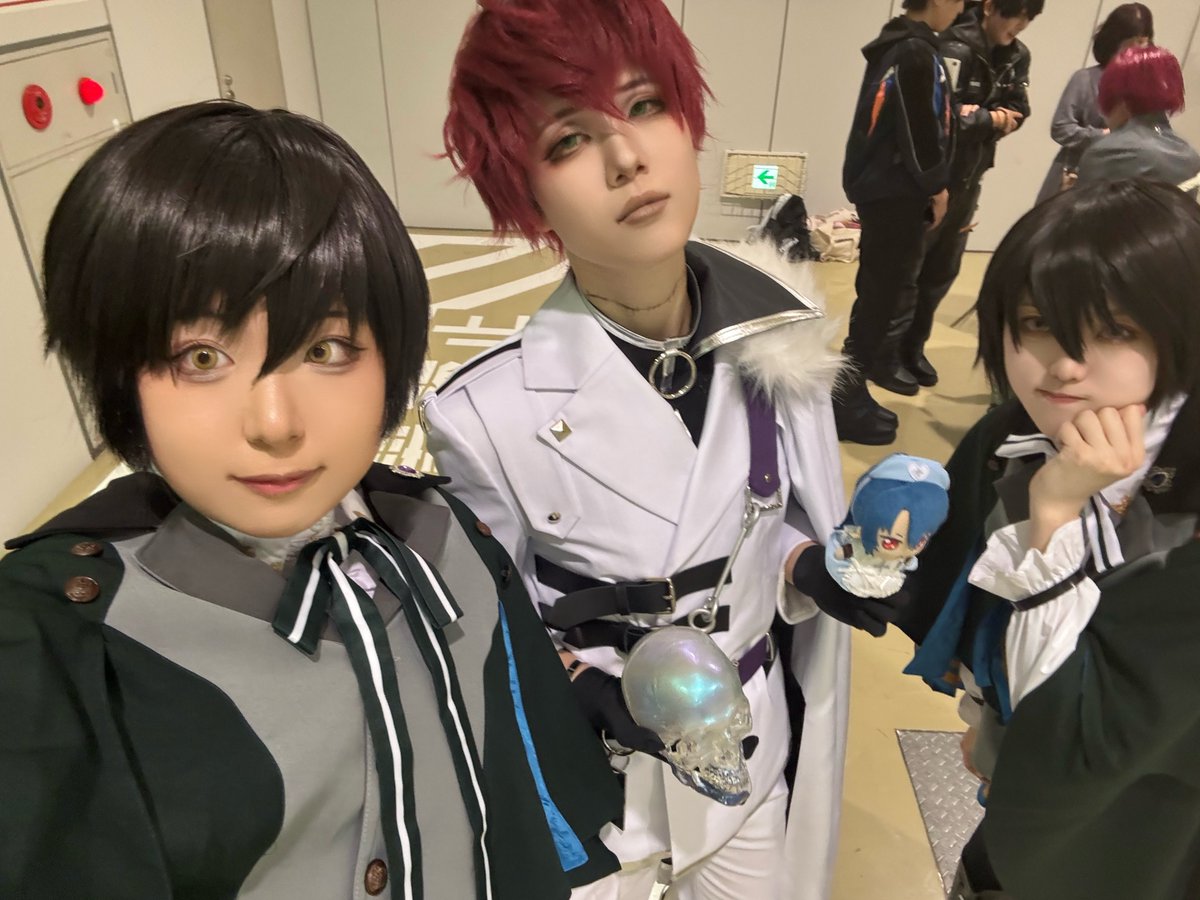 i_giari_'s tweet photo. 双子にいじめられた可哀想なおじさん🥲 https://t.co/T0dizQ3Dr8