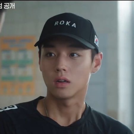 벙커 tweet media