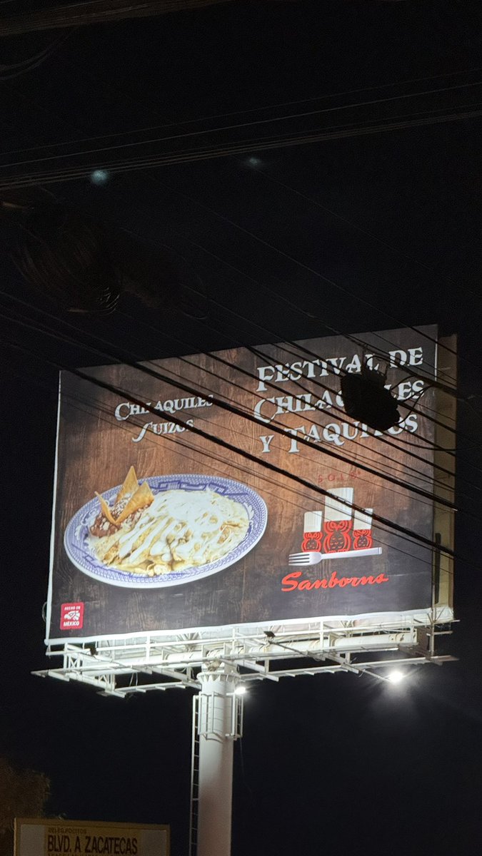 Eltarnsito's tweet photo. @xKatlyne Me informan que también hay chilaquiles y taquitos https://t.co/FeNK69406j