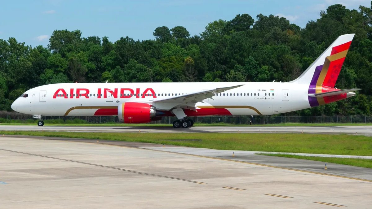 SkyHYD's tweet photo. ✈️Air India is re-operates its wide-body aircraft(A359/B788/B789/B77W) on the HYD-DEL route every Wednesday.
AI 544 DEL-HYD 1600
AI 840 HYD-DEL 2000
#Aviation #HYDDEL #FlyHYD #Hyderabad #Telangana https://t.co/9iNccVlzdp
