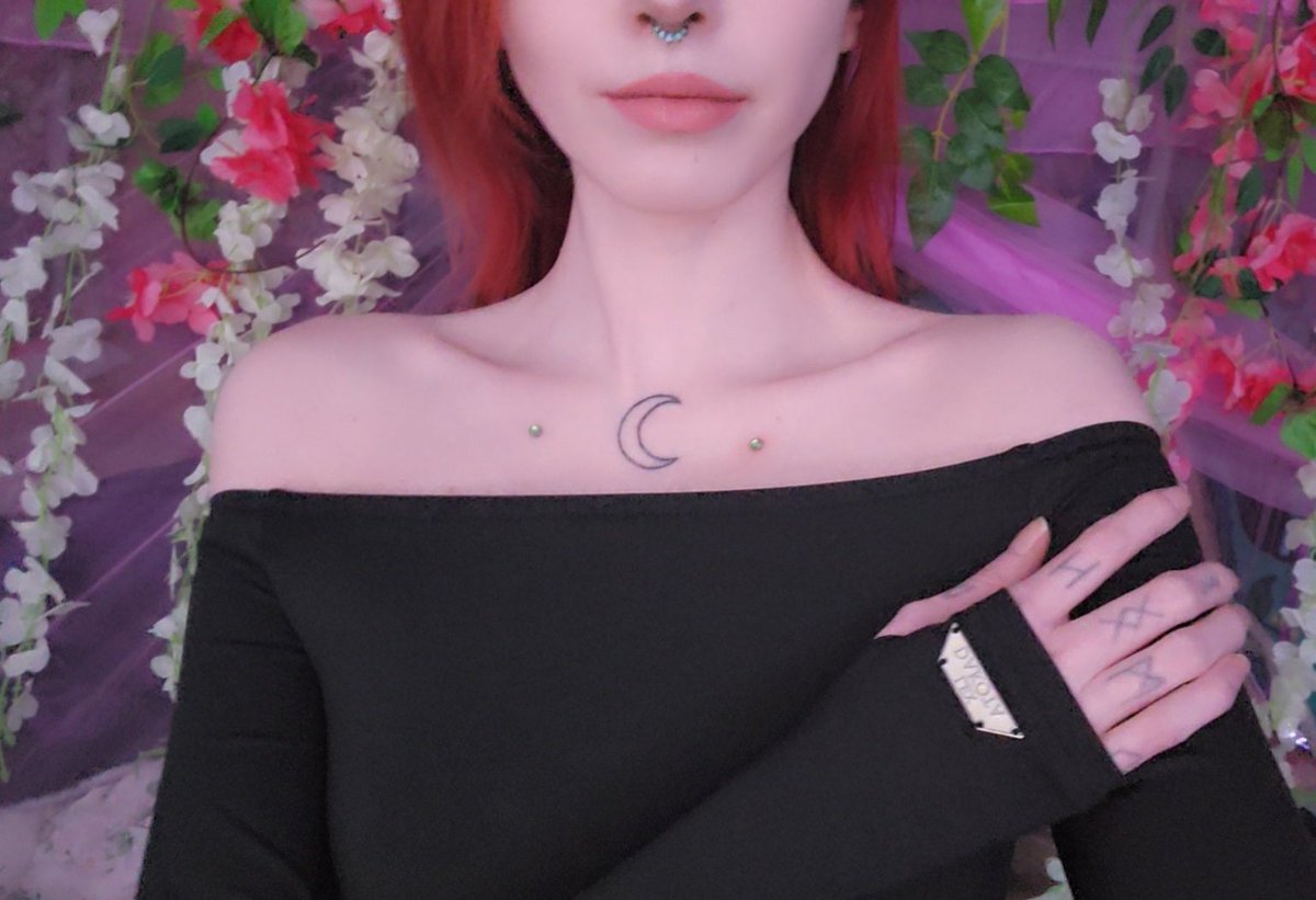 𝕷𝖆𝖓𝖆 tweet media