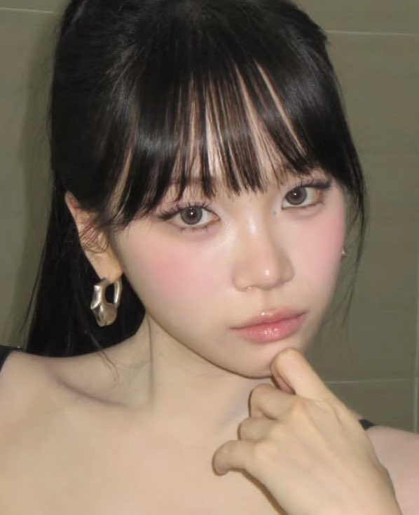 りう tweet media