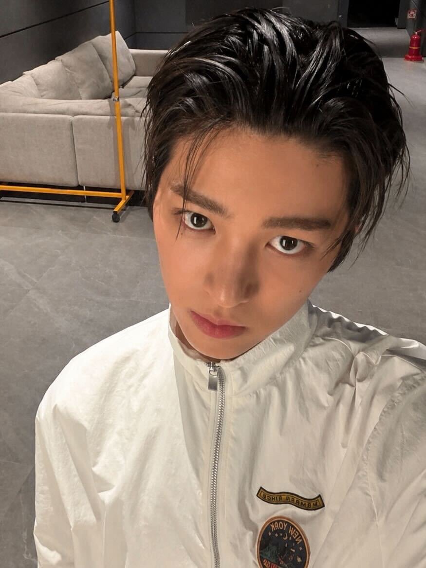 keonho. tweet media
