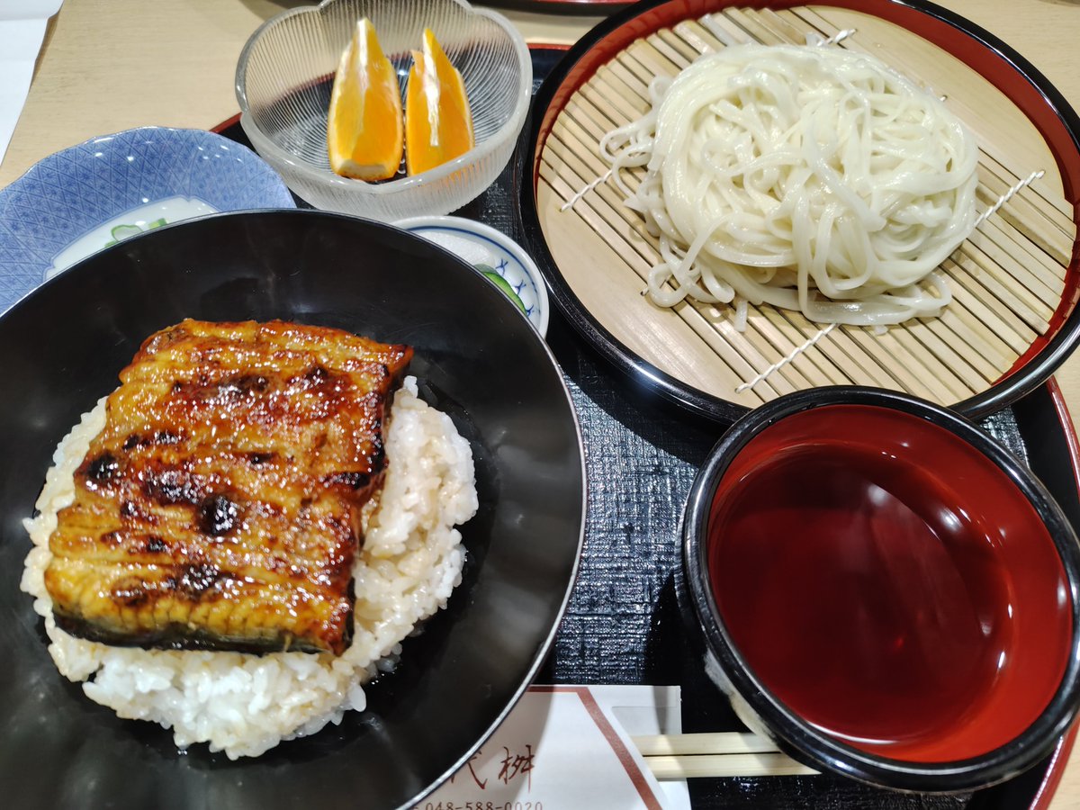 連休最終日なのでママンと妻沼聖天山行ってきました(*´∀｀*)
境内にある千代桝さんでごはん
(ﾟдﾟ)ｳﾏｰ