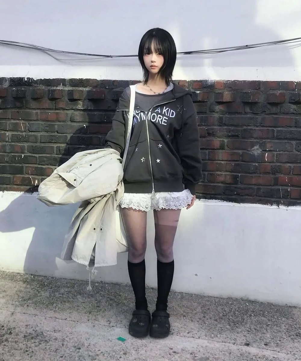 namesKMstore's tweet photo. PRE — #youhee 

Not a kid hood zip-up ลด 67%
🏷️ ราคา 1,430.- free ems

✈️ ส่งกลับแอร์ด่วน // ( รับมัดจำ 430 )
#พรีเกาหลี #พรีออเดอร์เกาหลี https://t.co/Uw6yzasCUr