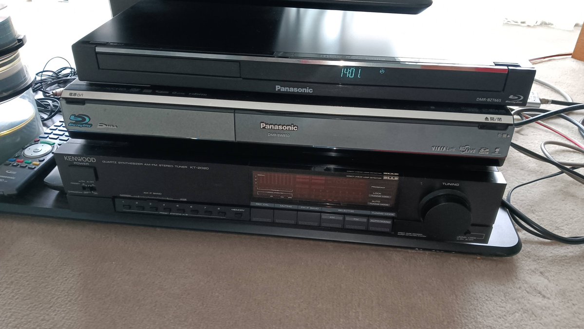 ケンウッドチューナーKT-2020 (音出し 動作品) KENWOODのFMチューナー、KT-2020。 壊れていないし、とても音はいい